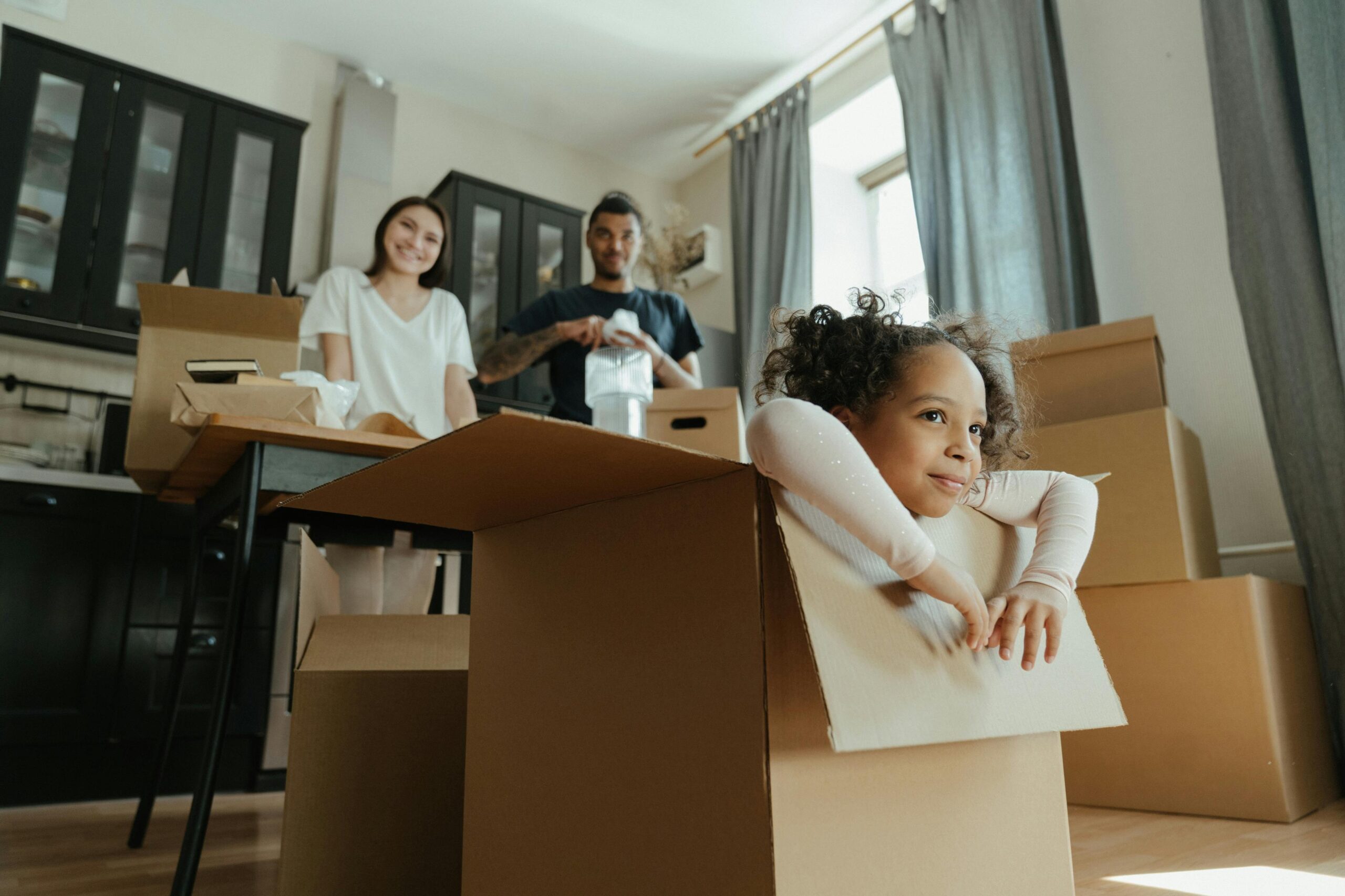 Moving House, 2 Parents with a child Moving House, 2 Parents with a child